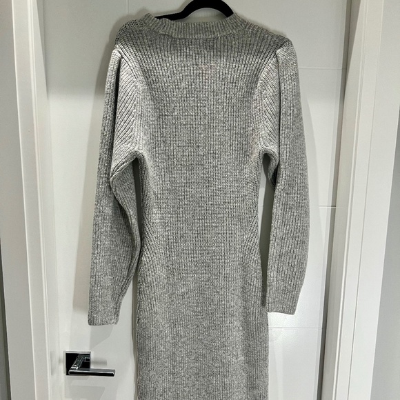 H&M sweater dress - Picture 2 of 3